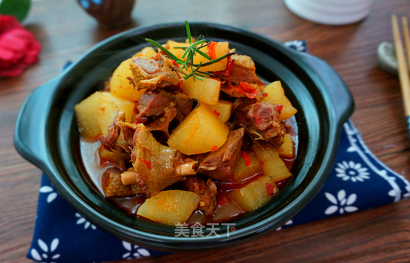 Cured Duck Stewed with Radish----giving You A Different Delicacy for The New Year recipe