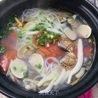 Rice Noodles with Clams recipe