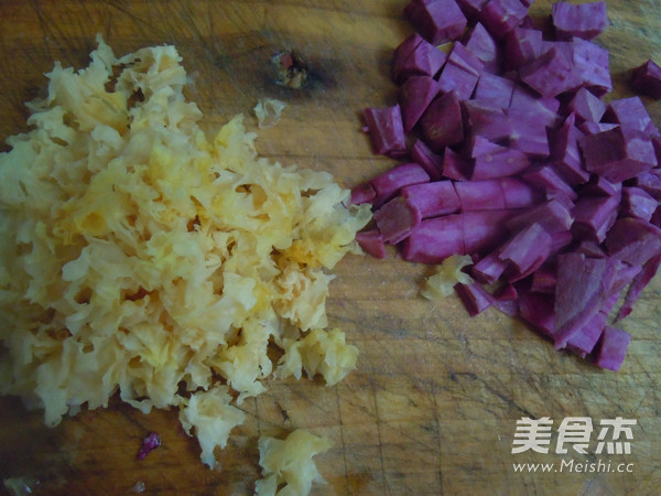 Purple Potato and Tremella Soup recipe