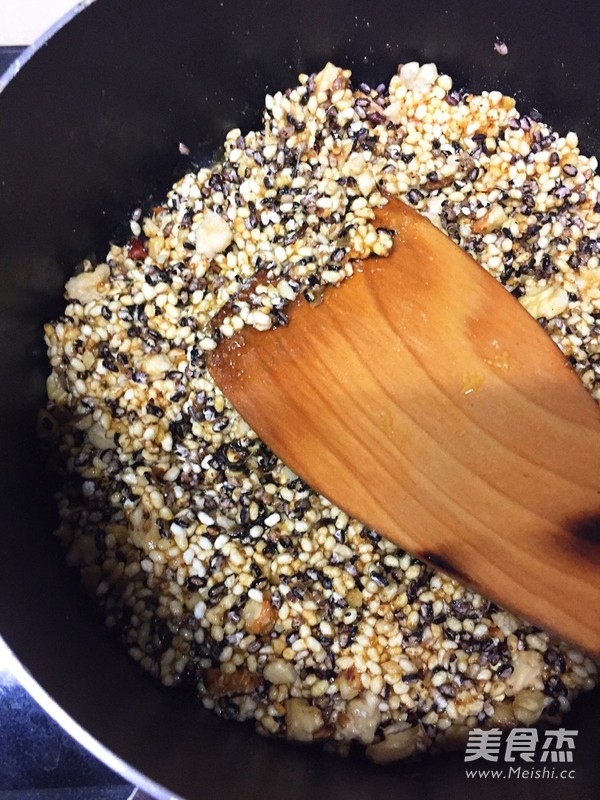 Fried Rice Cake with Crispy Walnut recipe