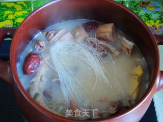 [hebei] Lotus Root Salted Goose Pot recipe