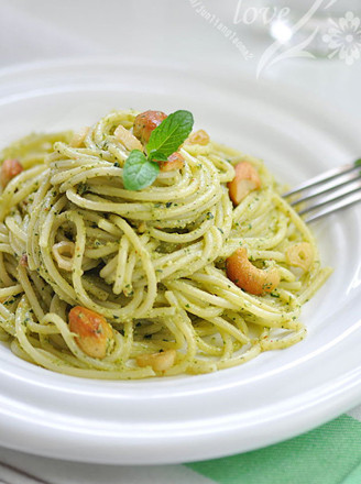 Pasta with Mint Cashew Sauce recipe