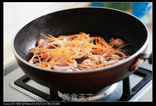 Stir-fried Vermicelli with Soy Sauce King Seafood recipe