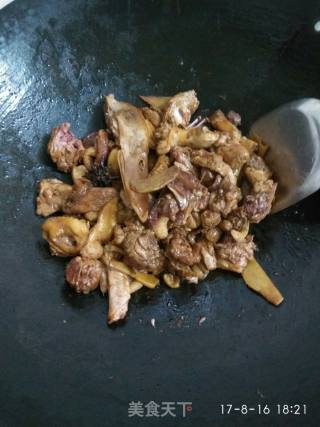 Braised Duck with Ginger Slices recipe