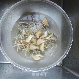 Mushroom with Bean Sprouts recipe