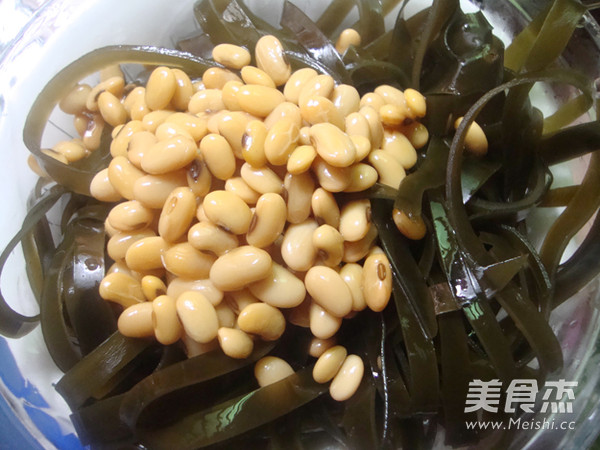 Seaweed Mixed with Soybeans recipe