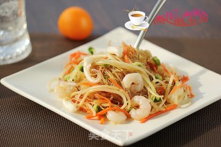 Stir-fried Rice Noodles with Seafood recipe