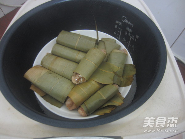 Steamed Chicken Wings with Zongzi Leaves recipe