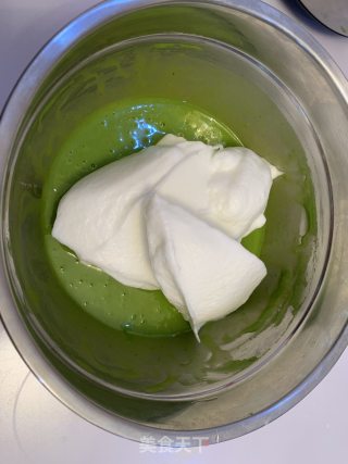 Spinach Chiffon 8 Inches recipe