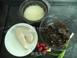 Fungus Chicken Claypot Rice recipe