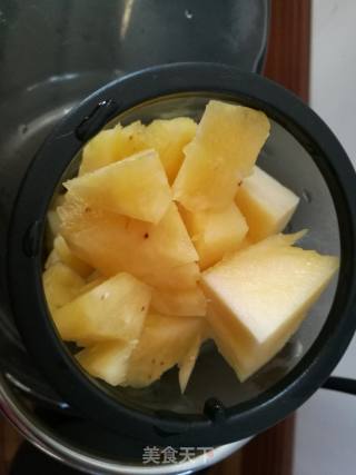 Freshly Squeezed Pineapple Juice recipe