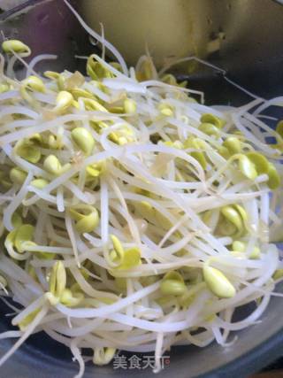Soybean Sprouts Mixed with Gluten recipe