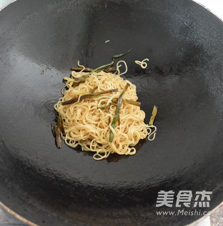 Scallion Noodles in Oyster Sauce recipe