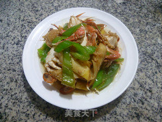 Fried Crab with Green Pepper and Bamboo Shoot Tip recipe