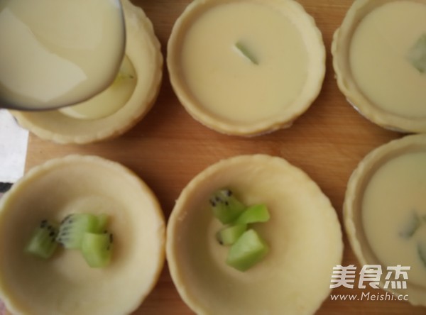 Kiwi Coconut Egg Tart recipe