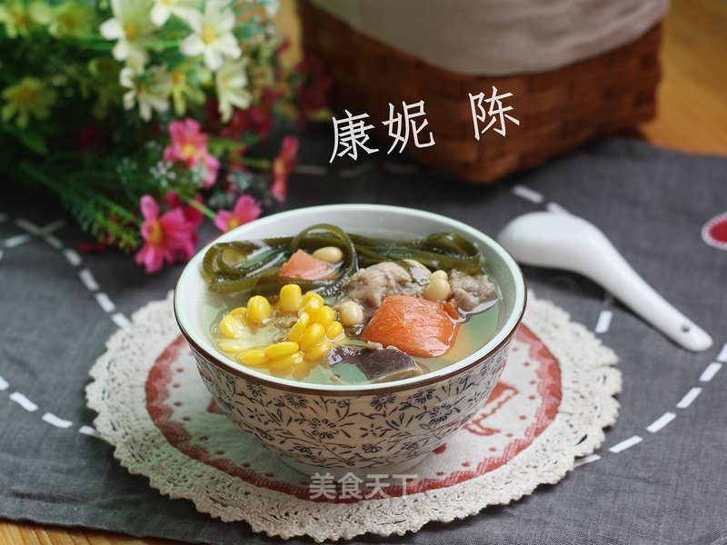 Seaweed and Corn Pork Ribs Soup recipe