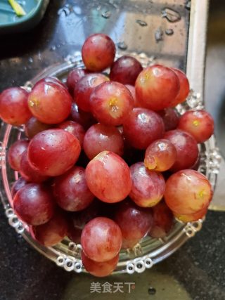 Freshly Squeezed Grape Juice recipe