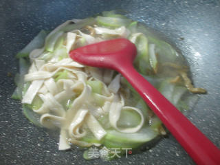 Sliced Mustard Noodles with Night Blossoms recipe