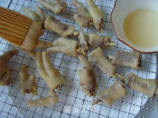 [flying Birds and Beasts]: Braised Chicken Feet with Pu'er Tea recipe