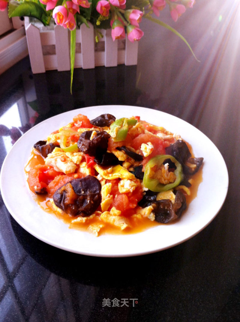 Scrambled Eggs with Tomato Fungus recipe