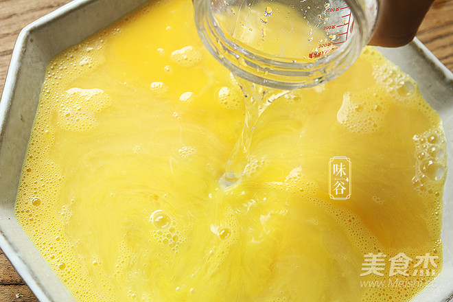 Emerald Shrimp Steamed Egg recipe