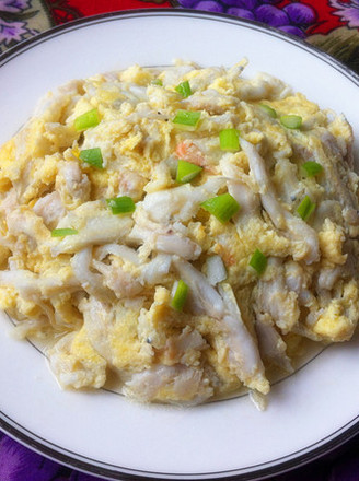 Scrambled Eggs with Fish and Noodles recipe