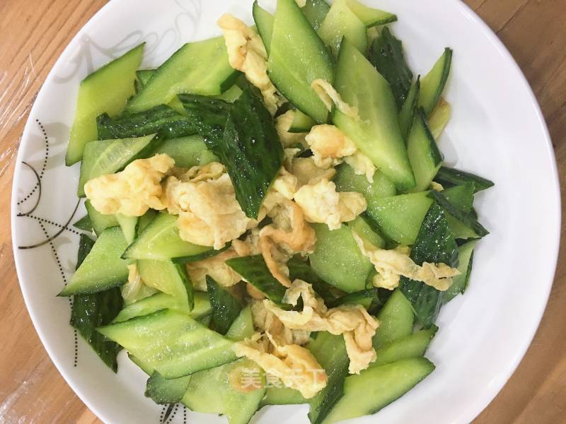 Scrambled Eggs with Cucumber recipe