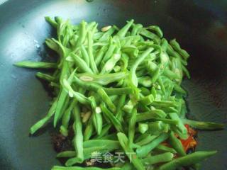 Stir-fried Pork with String Beans recipe