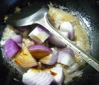 Fried Bullfrog with Onion recipe