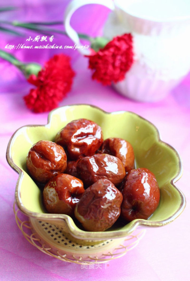 【steamed Red Dates】beauty and Taste Good recipe