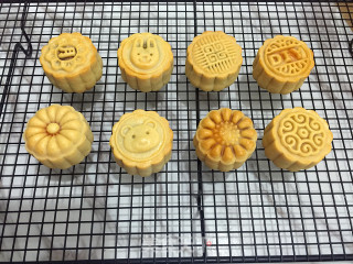 Cantonese-style Moon Cakes recipe