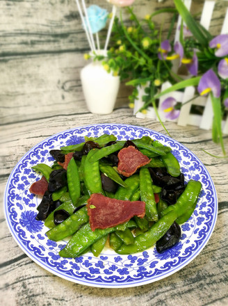 Fried Yak with Snow Pea