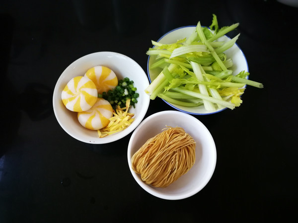 Celery Sea Urchin Ball Noodle Soup recipe