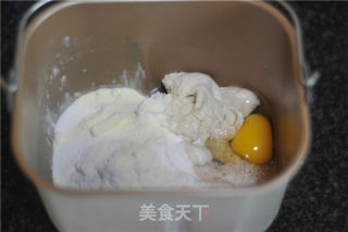 #四session Baking Contest and is Love to Eat Festival#purple Sweet Potato and Red Bean Roll Bread Flower recipe