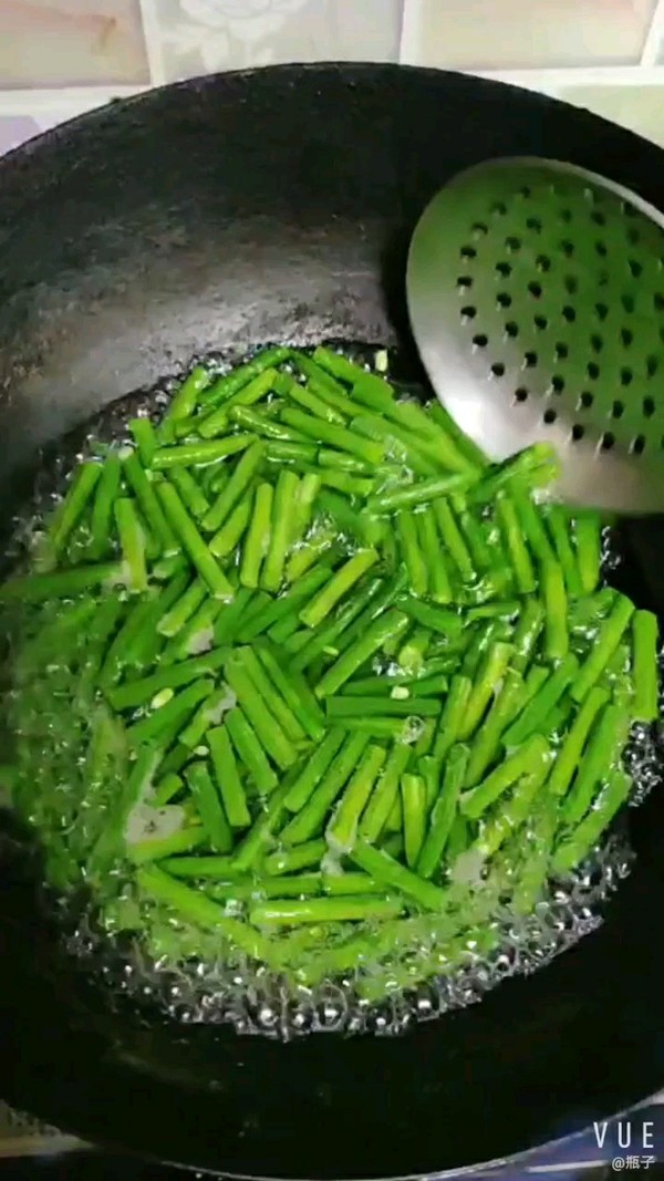 Noodles with Cowpea Sesame Sauce recipe