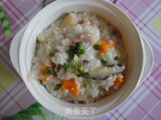 Three Yellow Chicken Congee with Carrots and Mushrooms recipe