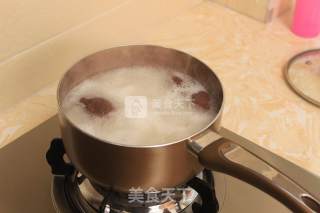 Hashima Peach Gum White Fungus Soup recipe