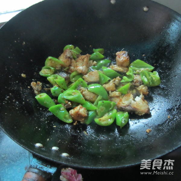 Green Pepper Diced Fish recipe