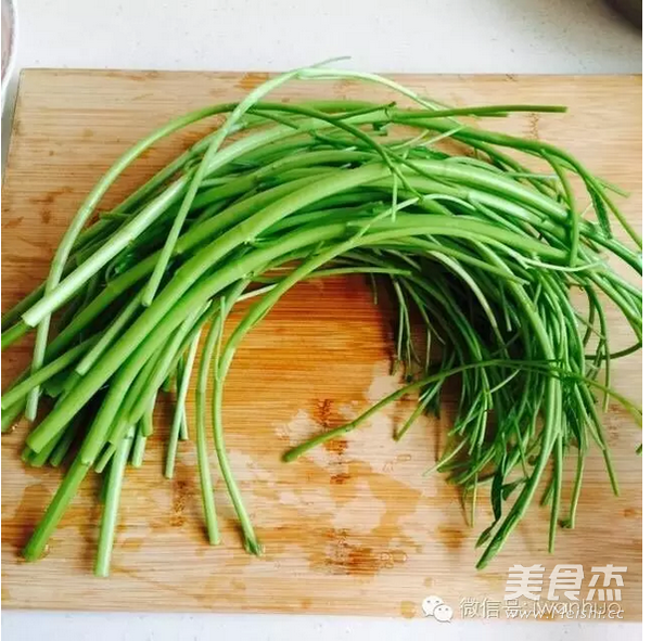 Stir-fried Water Spinach with Tomatoes recipe