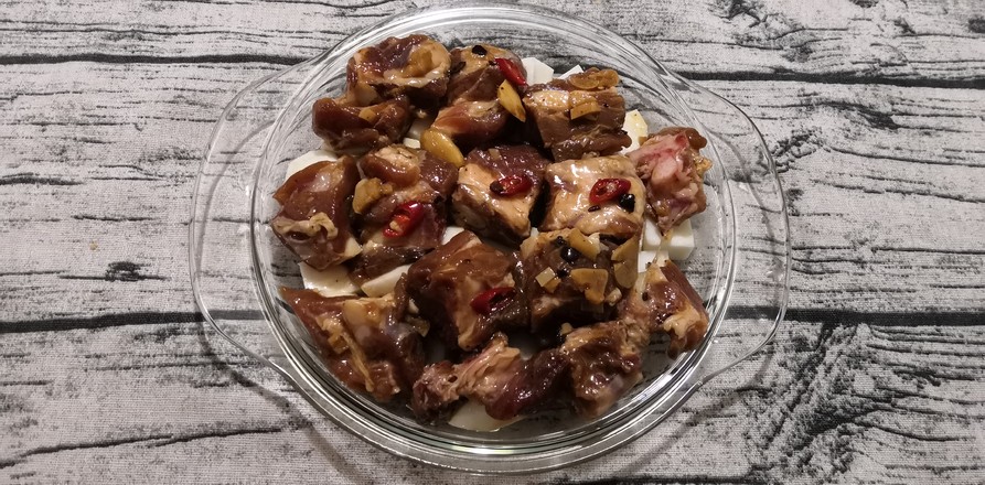 Steamed Spare Ribs with Taro/steamed Spare Ribs with Black Bean Sauce (steamed Box Version) recipe