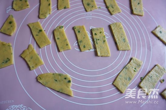 Chive Soda Crackers recipe