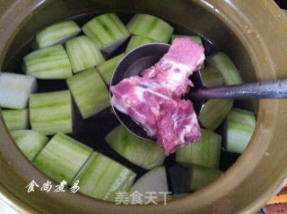 Scallop Ribs and Gourd Soup recipe