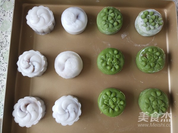 Chocolate Snowy Mooncakes with Lotus Seed Paste and Cranberry Filling recipe