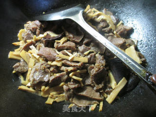 Roast Beef with Bamboo Shoots recipe