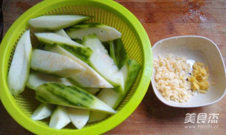 Garlic Wins Melon recipe
