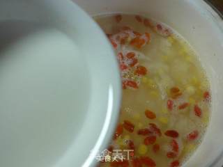 Chinese Wolfberry Corn Flakes and Wine Stuffed Soup recipe