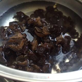 Stir-fried Celery Fungus recipe
