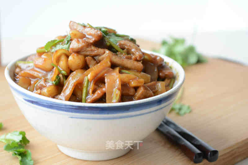 Shacha Pork Stir-fried Rice Cake recipe