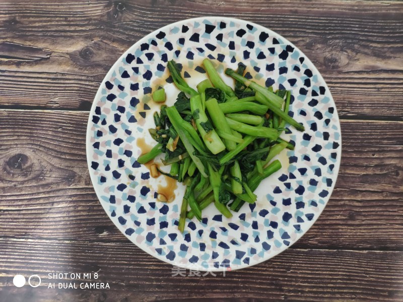Stir-fried Choy Sum with Garlic recipe