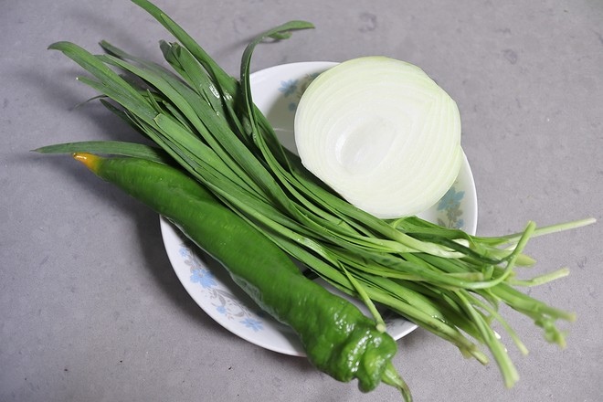 Fried Sea Hare with Onion and Pepper recipe